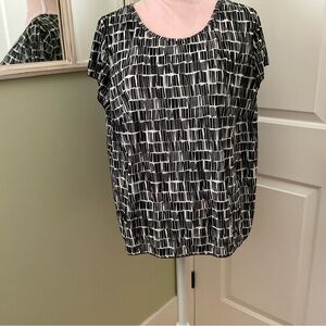 DRESS BARN, BLACK AND WHITE  PRINT BLOUSE, SIZE: 14/16